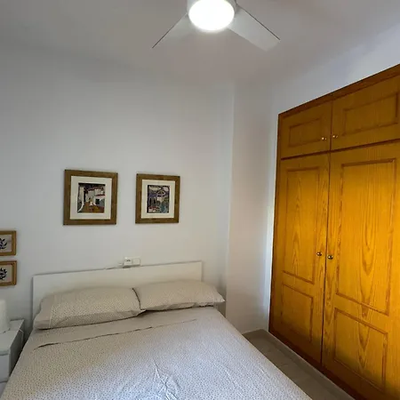 Bajo El Faro De Puerto Rey - Playa Apartment Vera
