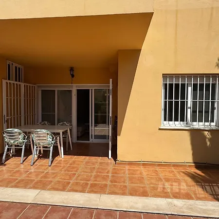 Bajo El Faro De Puerto Rey - Playa Apartamento Vera