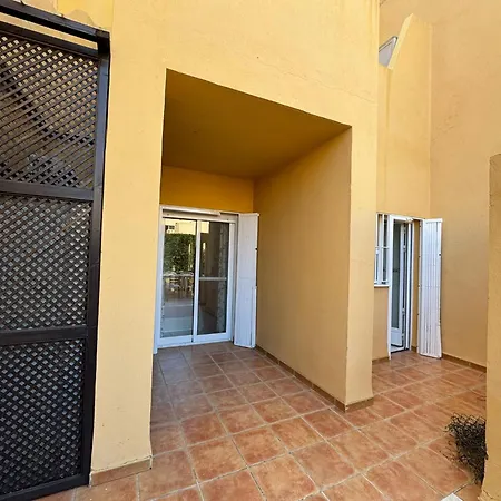 Apartamento Bajo El Faro De Puerto Rey - Playa Vera